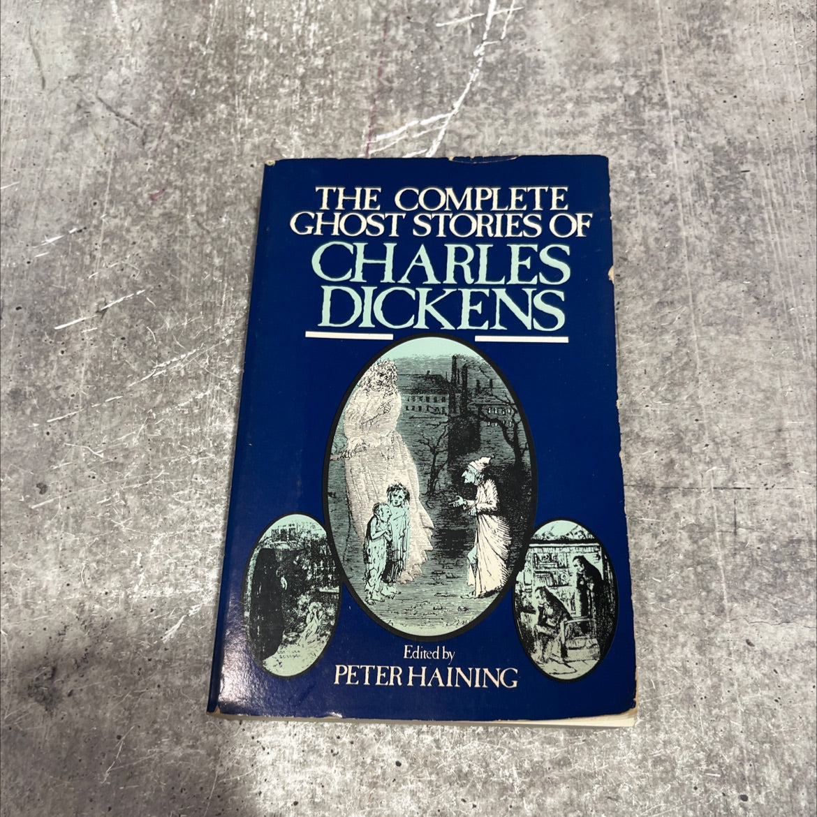 the complete ghost stories of charles dickens book, by charles dickens, 1983 Paperback image 1