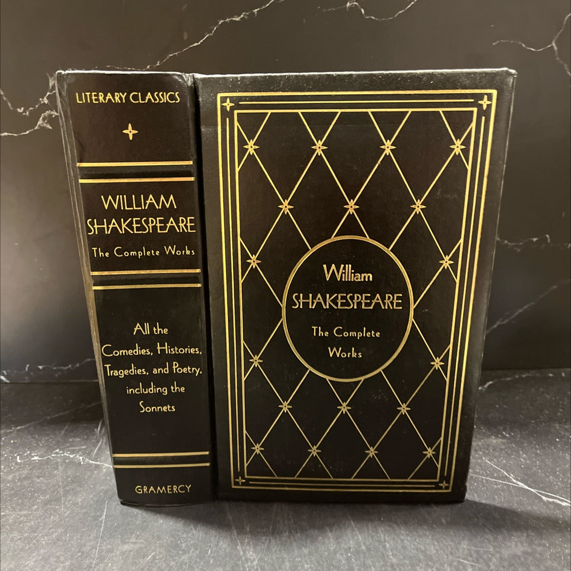 the complete works of william shakespeare book, by william shakespeare, 1990 Leather image 1