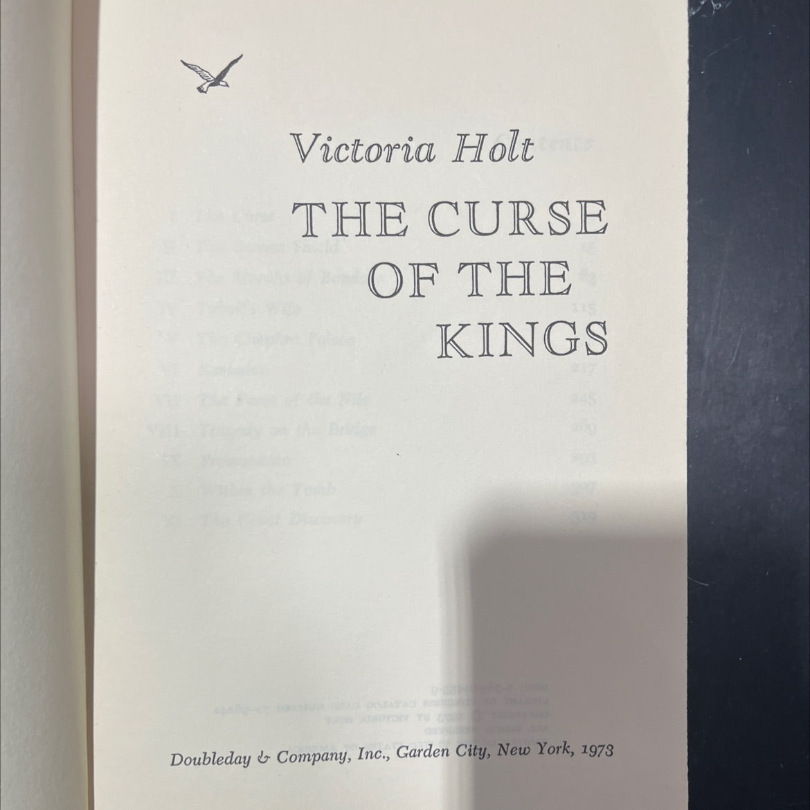 the curse of the kings book, by victoria holt, 1973 Hardcover image 2