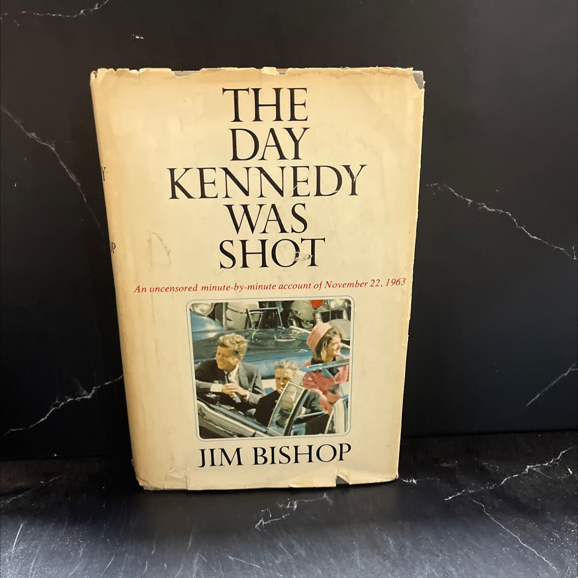 the day kennedy was shot book, by jim bishop, 1968 Hardcover image 1