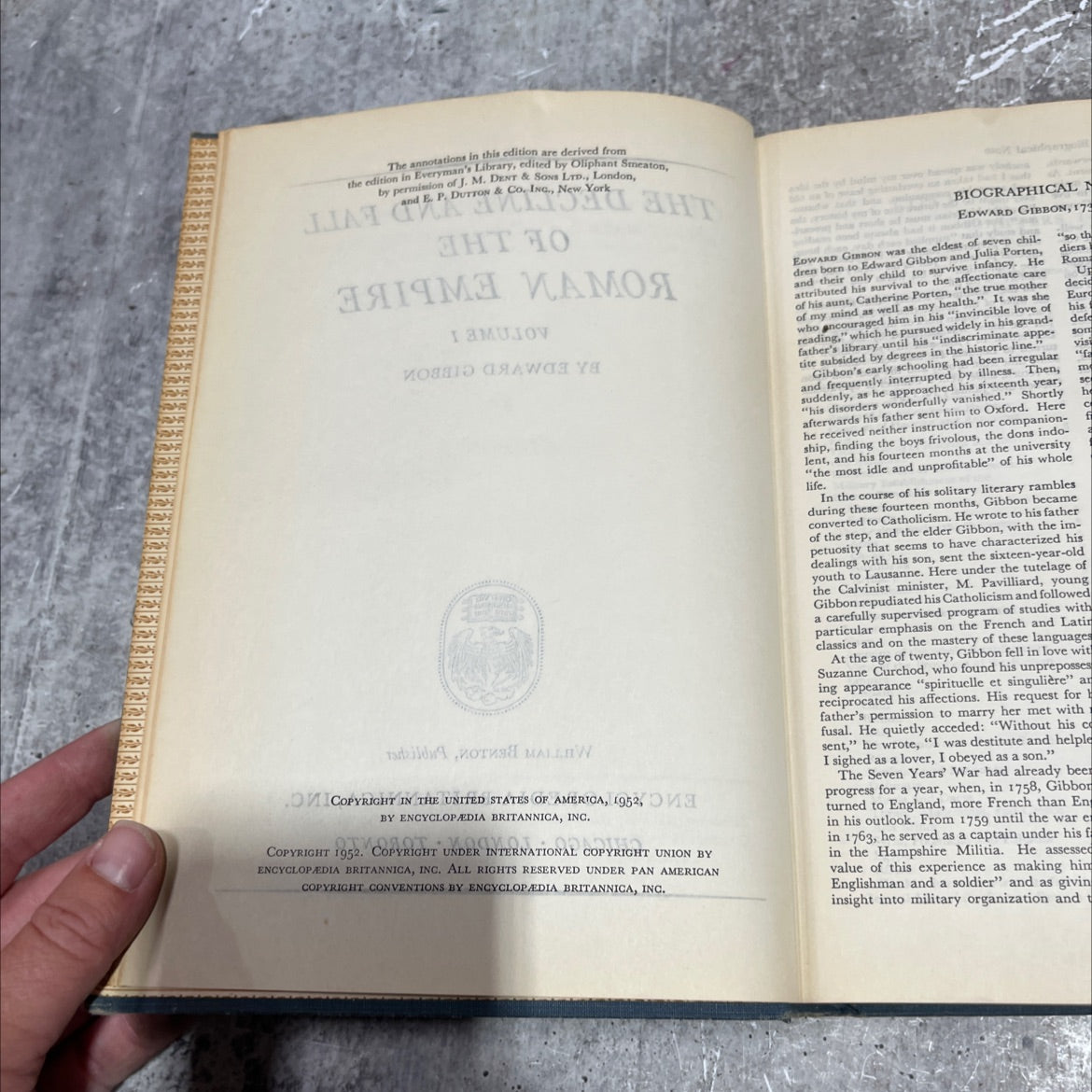 the decline and fall of the roman empire volume i book, by edward gibbon, 1952 Hardcover image 3