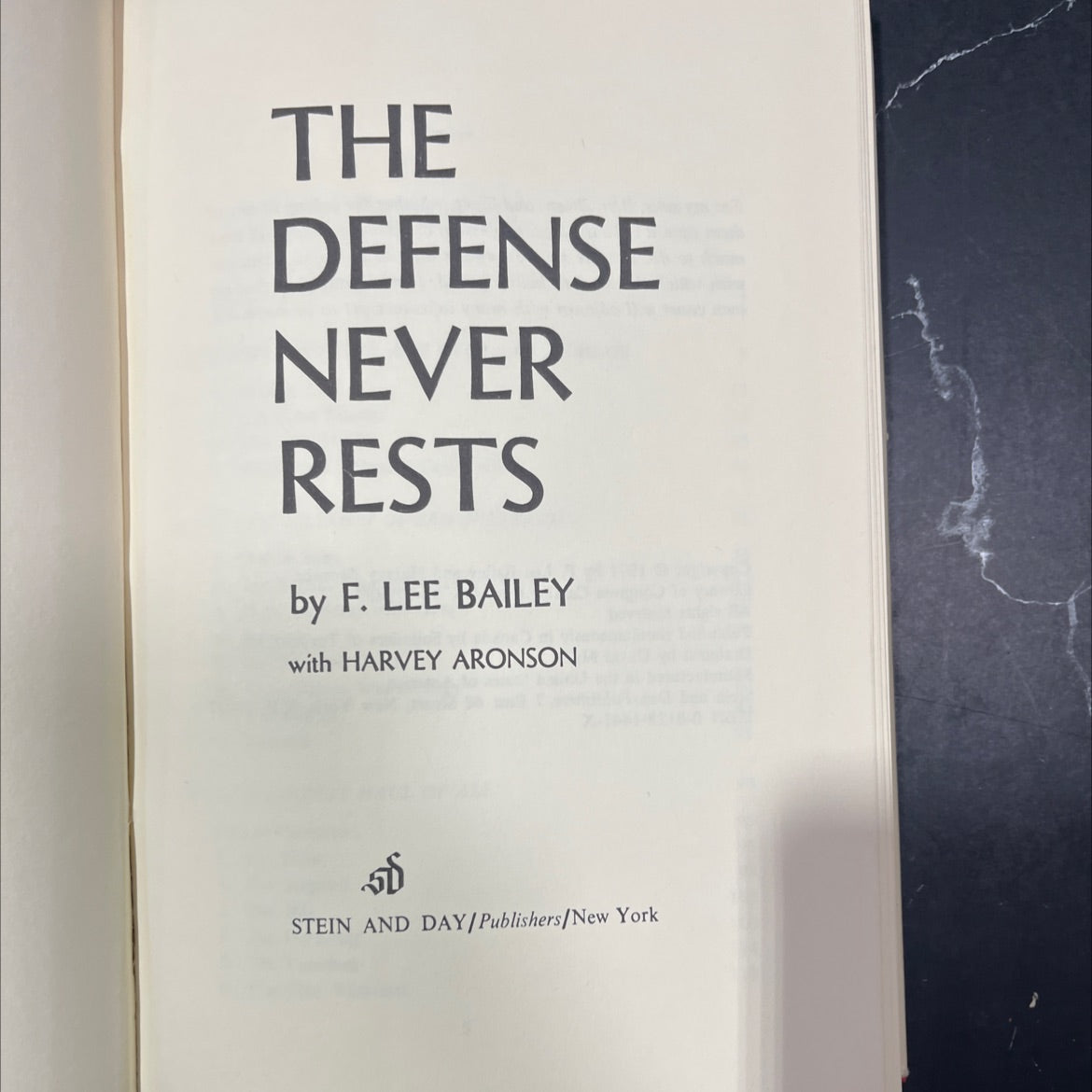 the defense never rests book, by f. lee bailey with harvey aronson, 1971 Hardcover image 2
