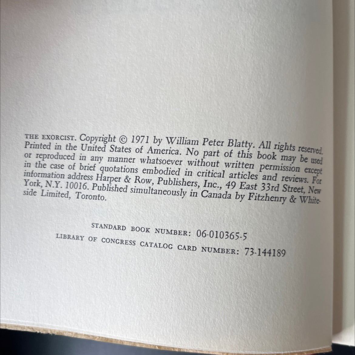 the exorcist book, by William Peter Blatty, 1971 Hardcover, Heavily Used image 3