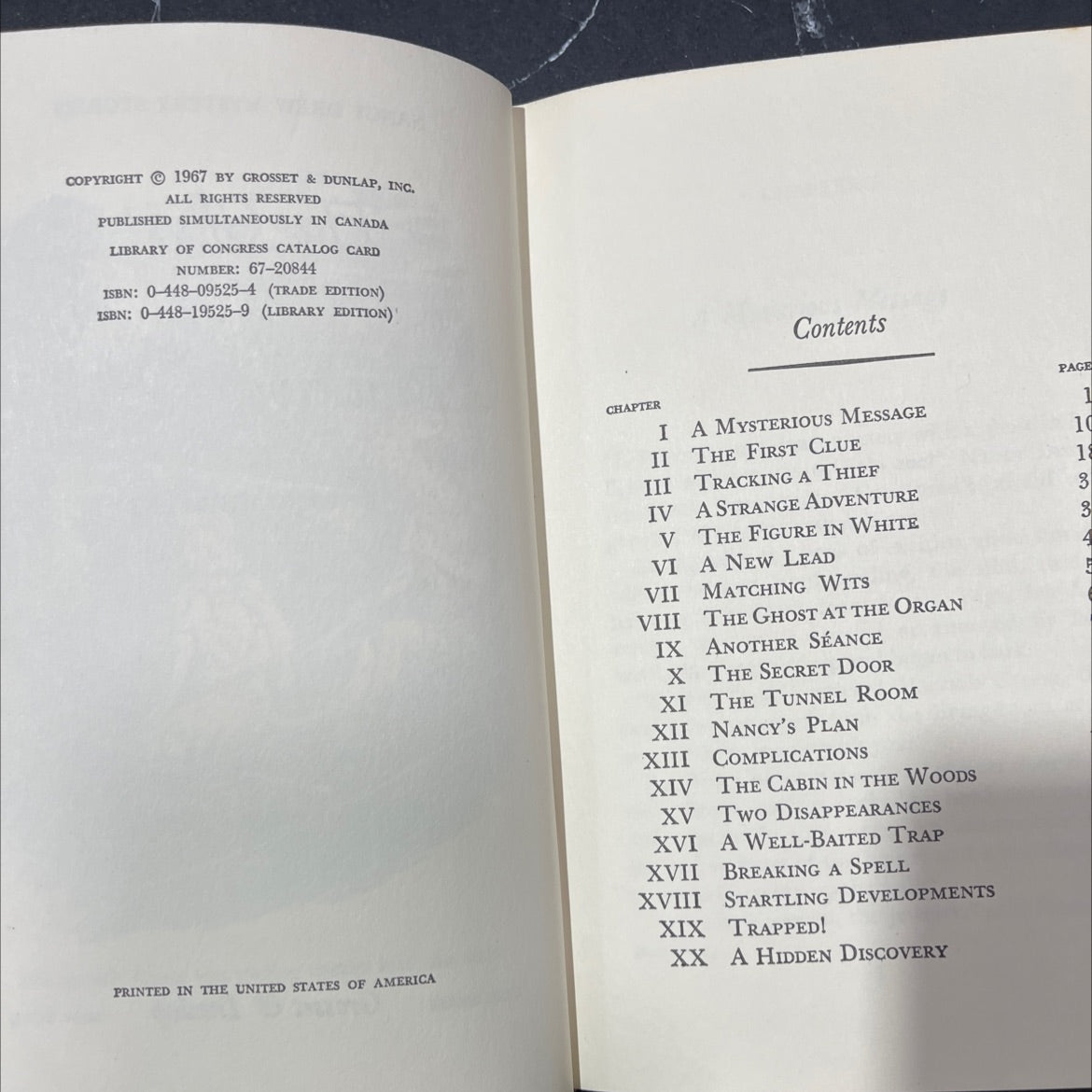 the ghost of blackwood hall book, by carolyn keene, 1967 Hardcover image 3