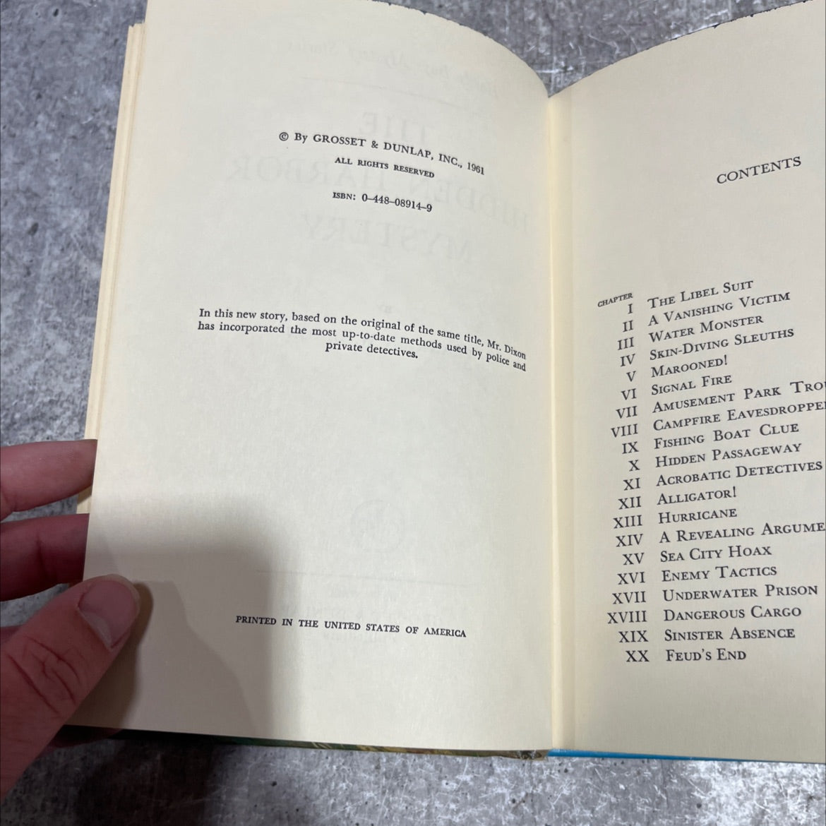 the hidden harbor mystery book, by franklin w. dixon, 1961 Hardcover image 3