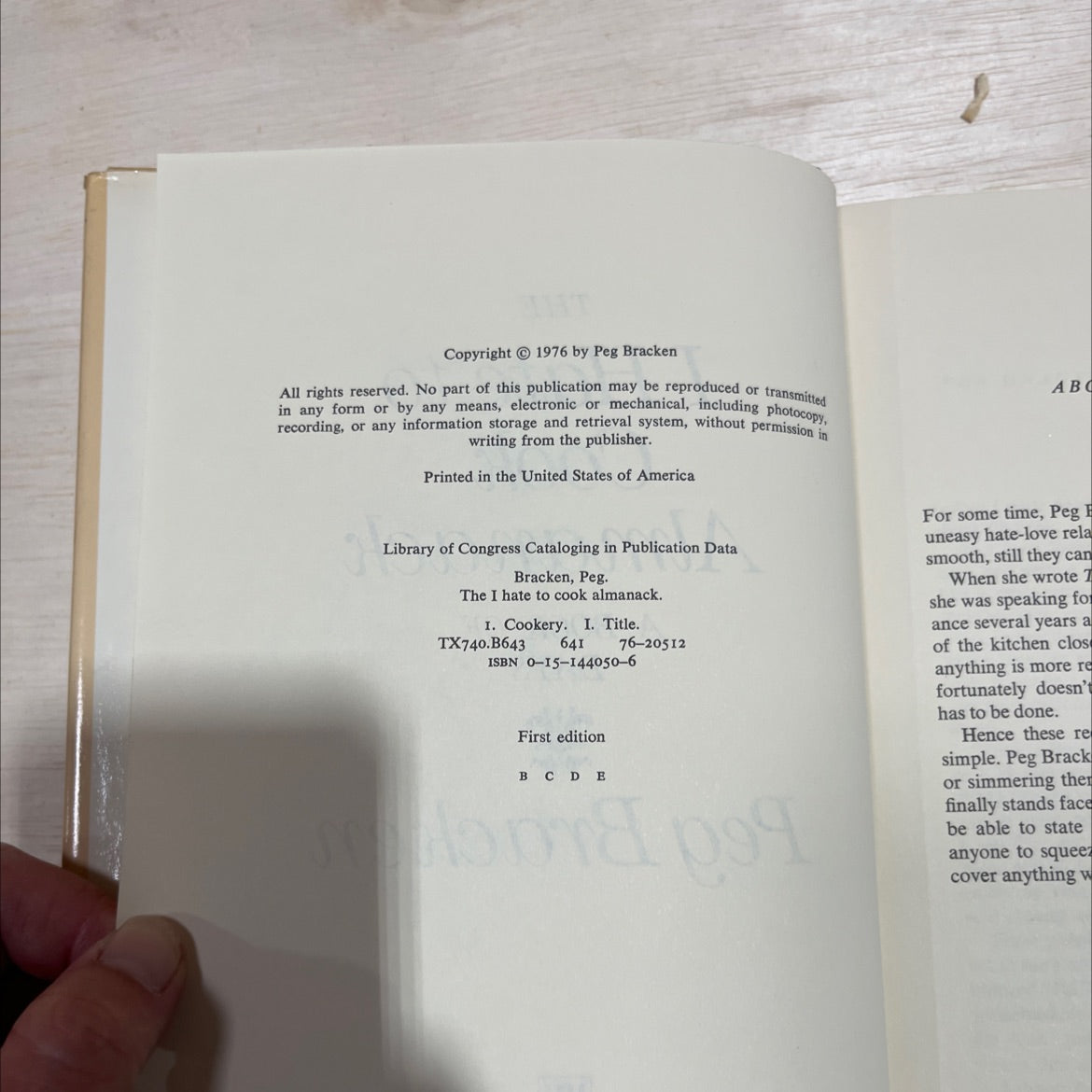 the i hate to cook almanack book, by Peg Bracken, 1976 Hardcover image 3