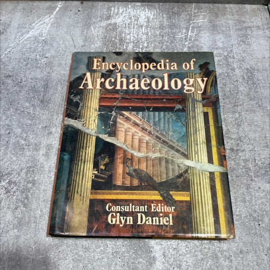 the illustrated encyclopedia of archaeology book, by glyn daniel, 1977 Hardcover image 1