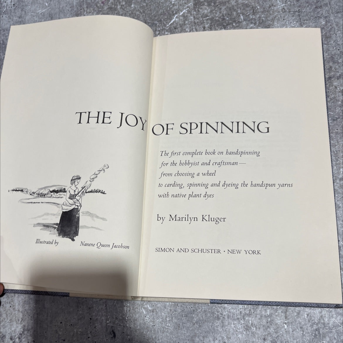 the joy of spinning book, by marilyn kluger, 1971 Hardcover image 2