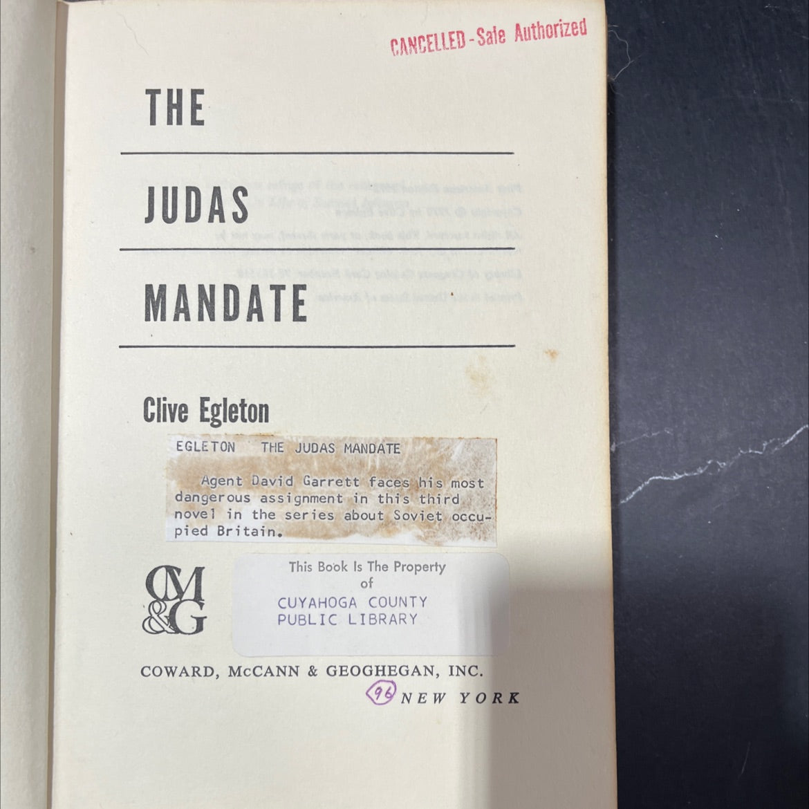 the judas mandate book, by Clive Egleton, 1972 Hardcover image 2