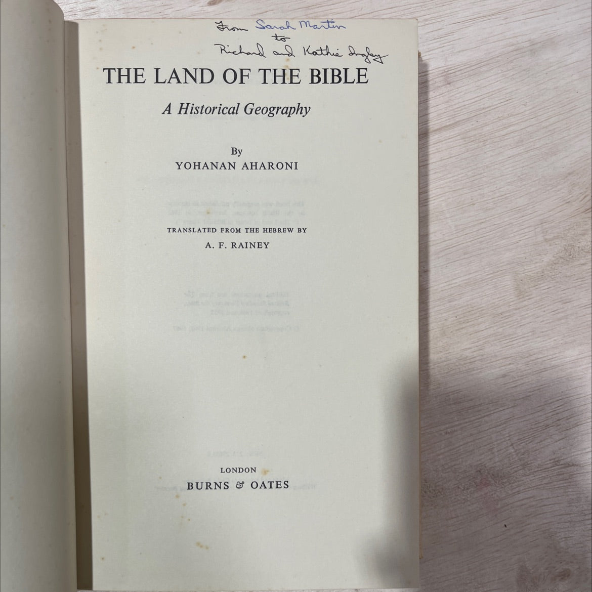 the land of the bible a historical geography book, by yohanan aharoni, 1968 Hardcover, Vintage image 2