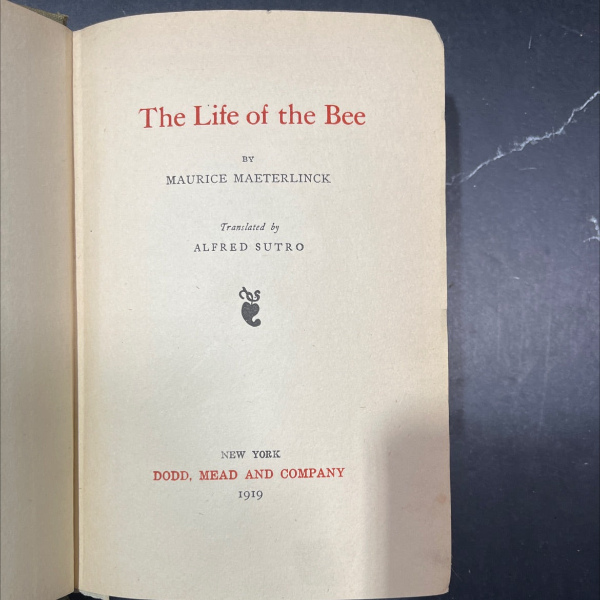 the life of the bee book, by maurice maeterlinck, 1919 Hardcover image 2