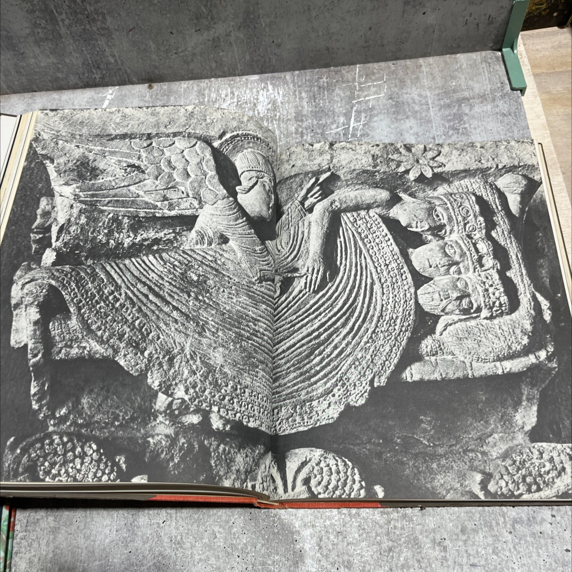 the light of the past a treasury of horizon a magazine of the arts book, by unknown, 1965 Hardcover image 4