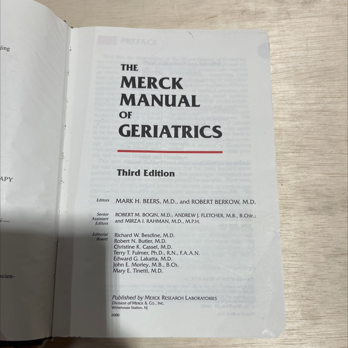 the merck manual of geriatrics book, by mark h. beers, m.d. and robert berkow, m.d., 2000 Hardcover image 2