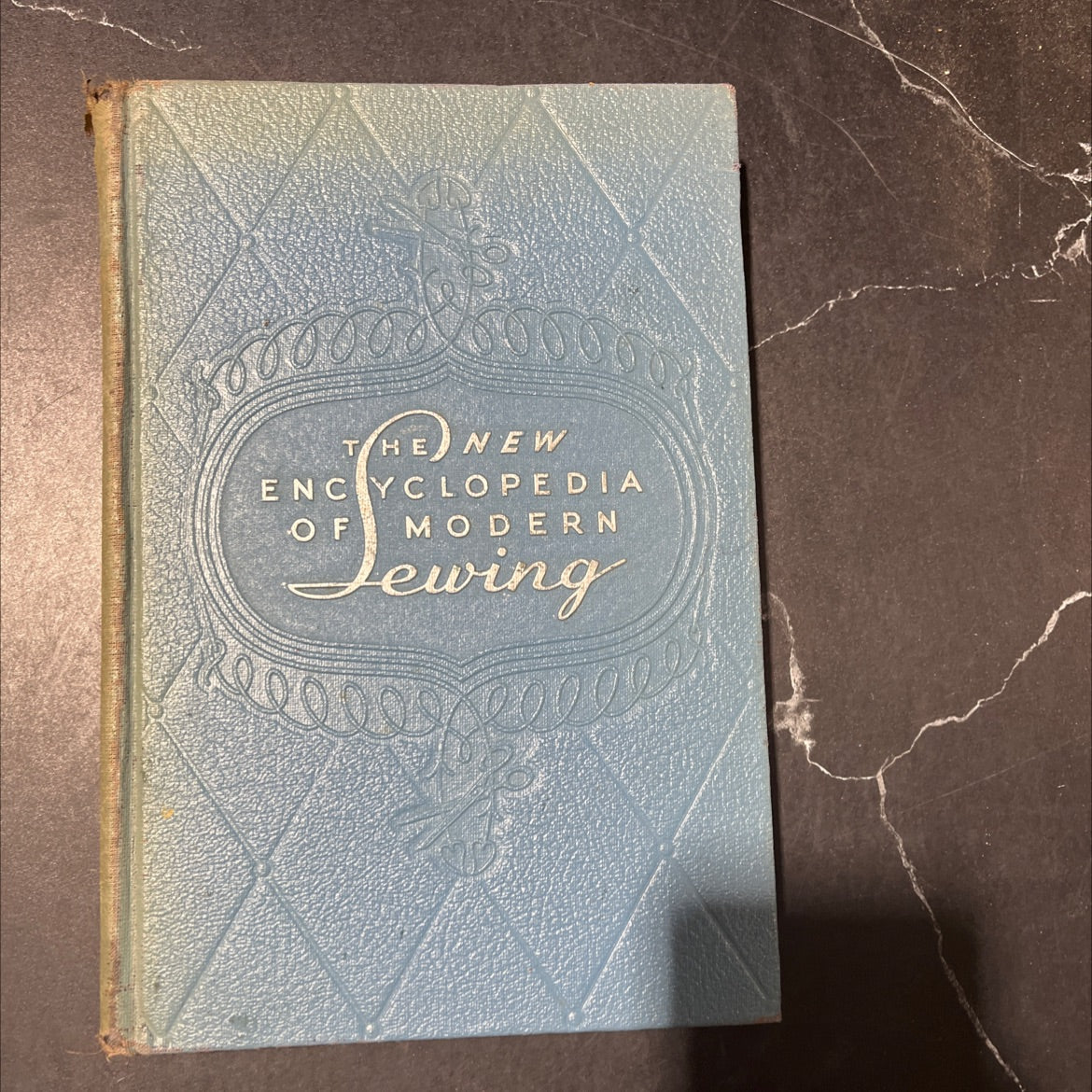 the new encyclopedia of modern sewing book, by frances blondin, 1946 Hardcover image 1