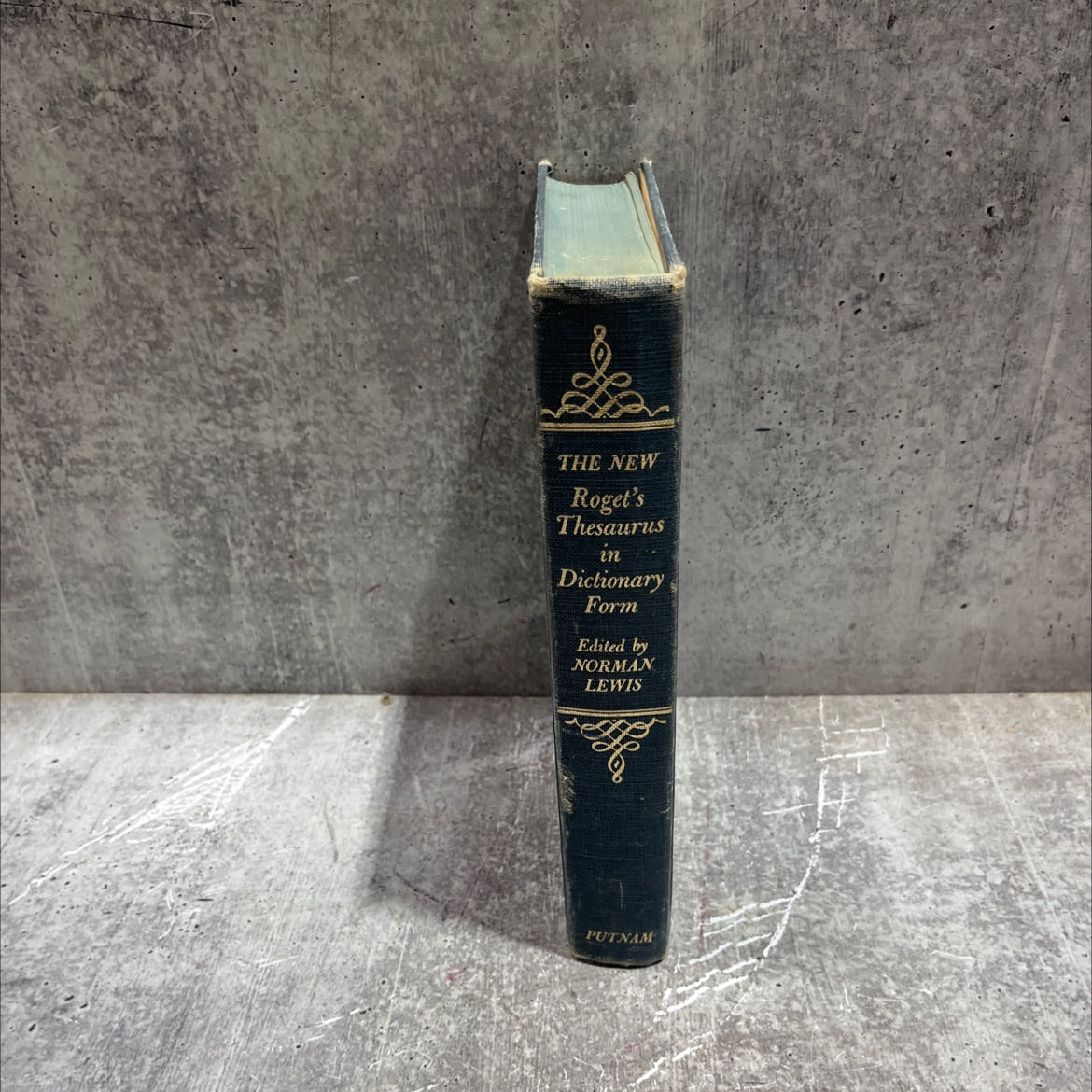 the new roget's thesaurus of the english language in dictionary form library edition book, by norman lewis, 1964 image 4