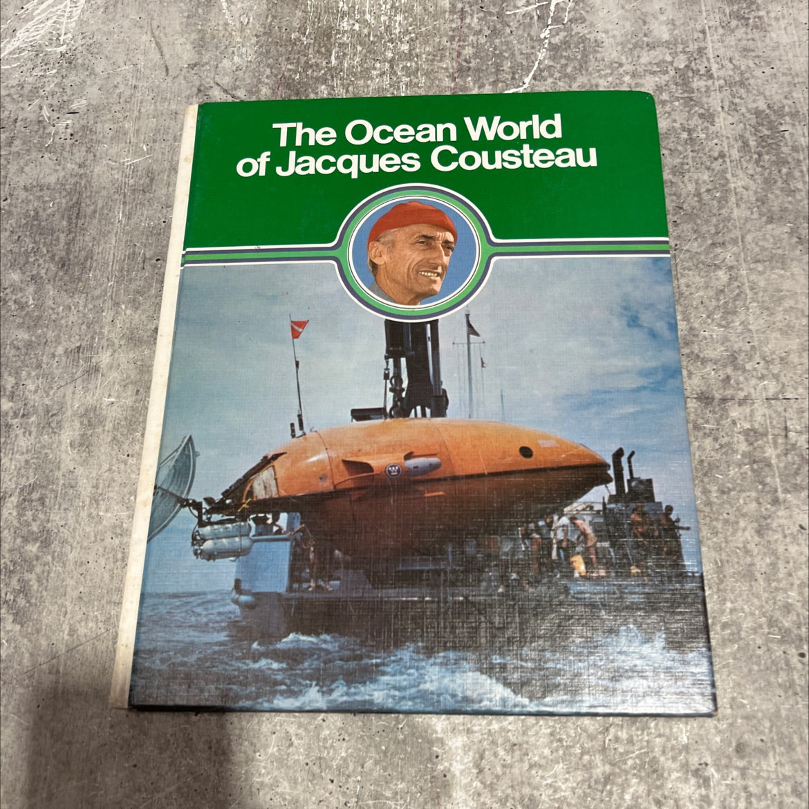 the ocean world of jacques cousteau volume 15 outer and inner space book, by Jacques Yves Cousteau, 1975 Hardcover image 1