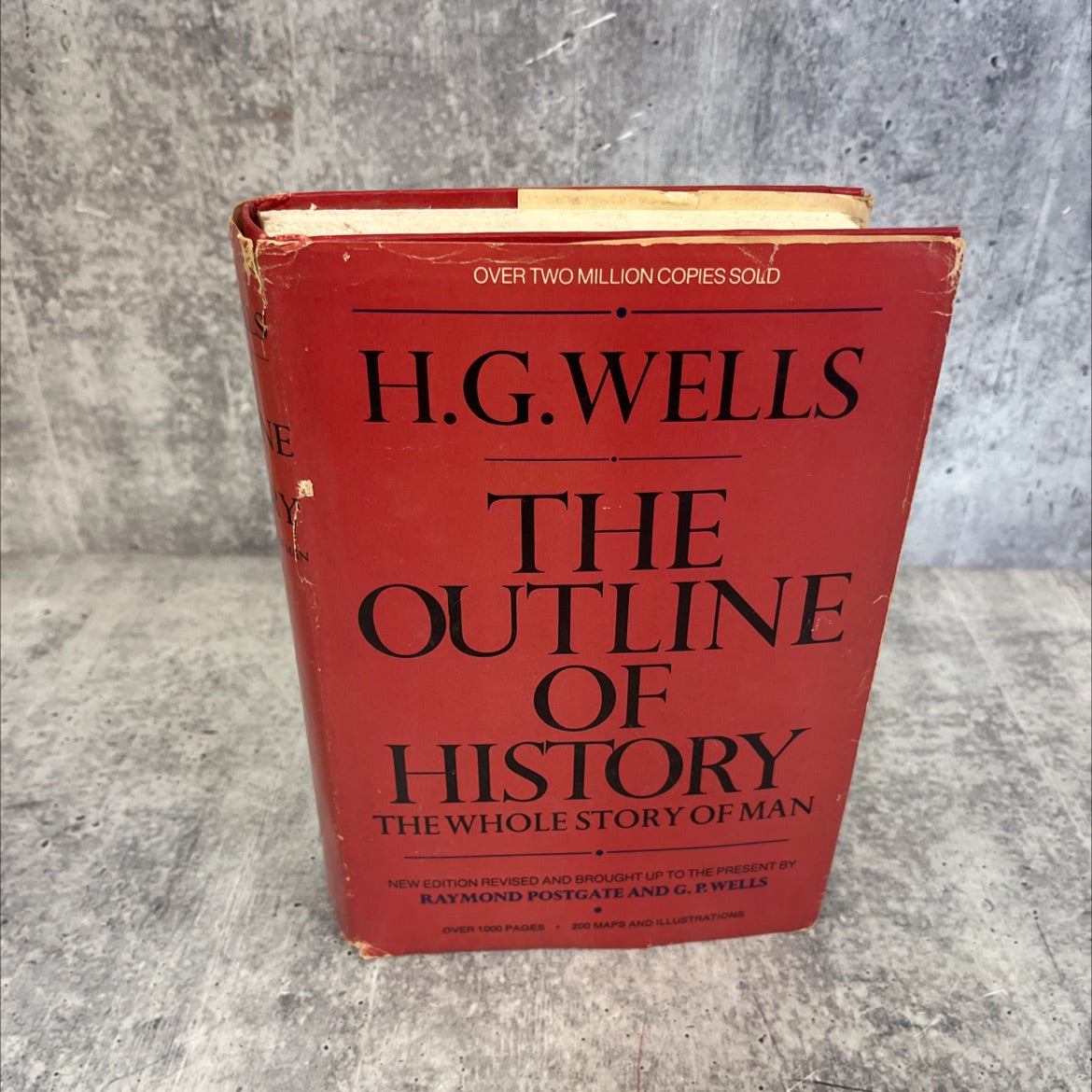 the outline of history being a plain history of life and mankind by world before man book, by h.g. wells, 1971 Hardcover image 1