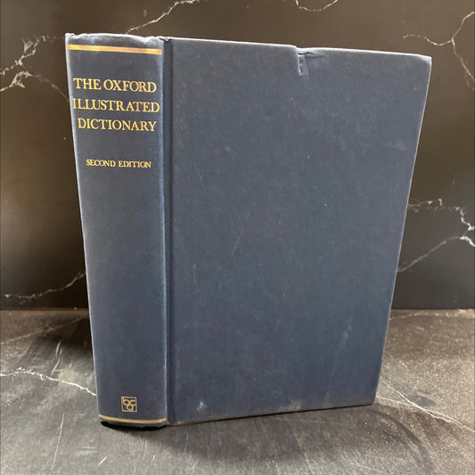the oxford illustrated dictionary book, by j. coulson, lucy hutchinson, c. t. carr, dorothy eagle, 1981 Hardcover image 1