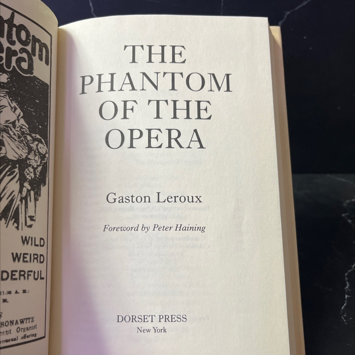 the phantom of the opera book, by gaston leroux, 1988 Hardcover image 2