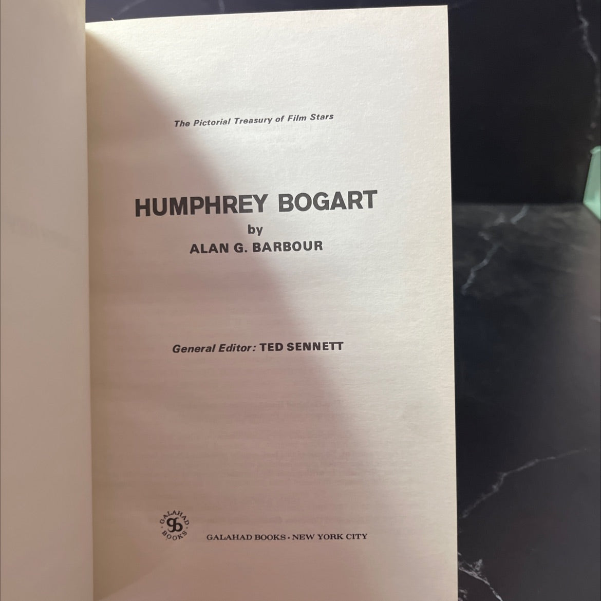 the pictorial treasury of film stars humphrey bogart book, by alan g. barbour, 1973 Hardcover image 2