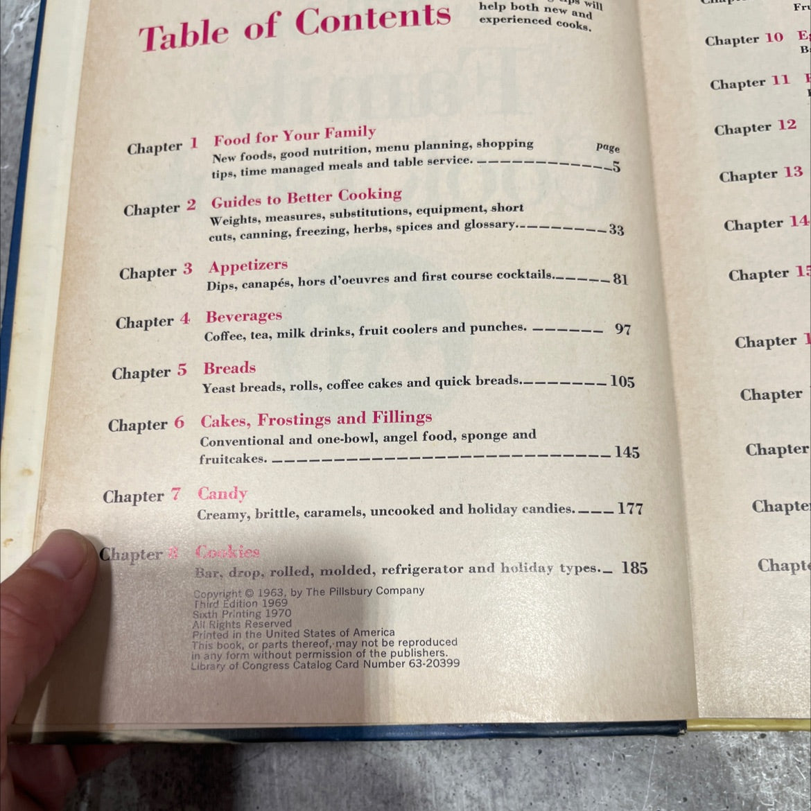 the pillsbury family cook book book, by unknown, 1970 Hardcover image 3