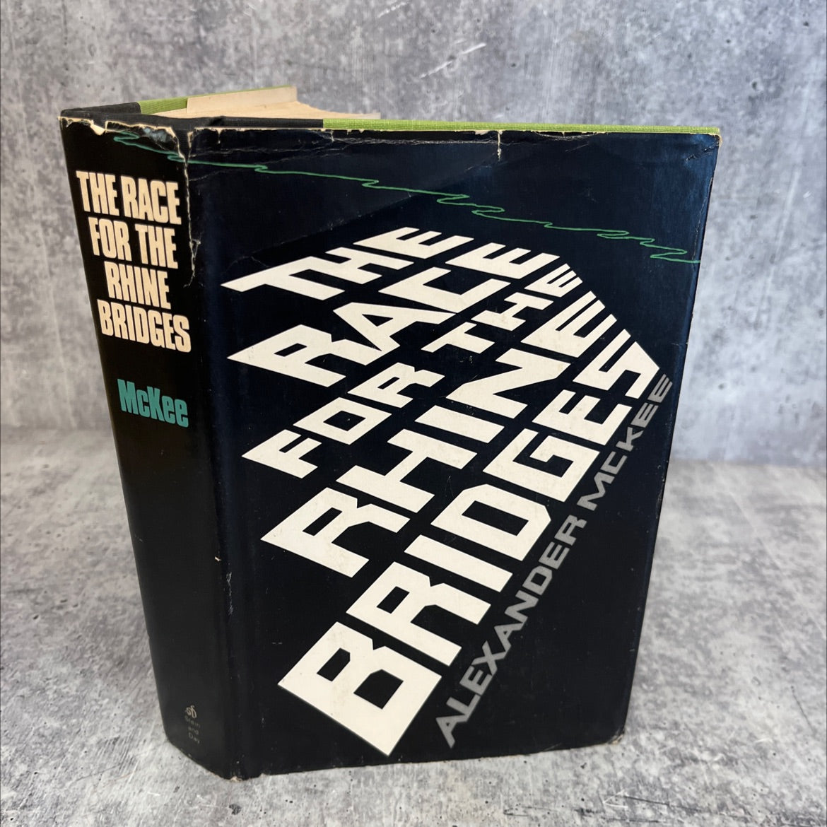the race for the rhine bridges 1940 1944 1945 book, by alexander mckee, 1971 Hardcover, Vintage image 1