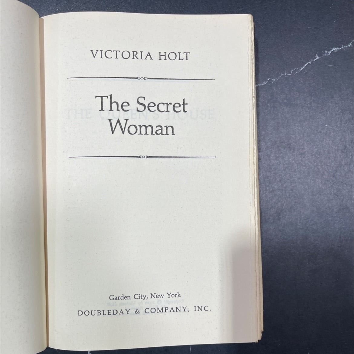 the secret woman book, by victoria holt, 1970 Hardcover image 2
