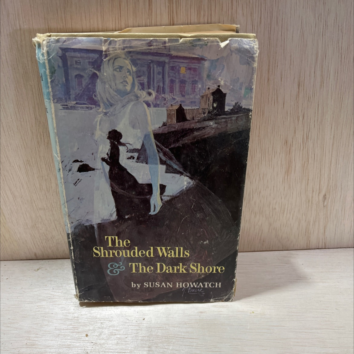 the shrouded walls book, by susan howatch, 1968 Hardcover, Vintage image 1