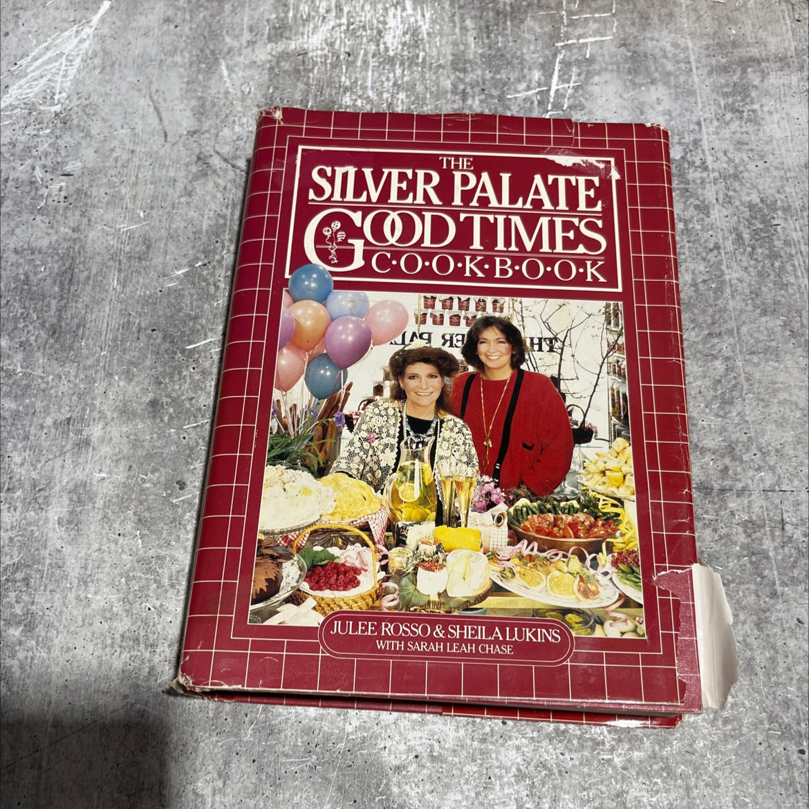the silver palate good times cookbook book, by Julee Rosso & Sheila Lukins, 1985 Hardcover image 1