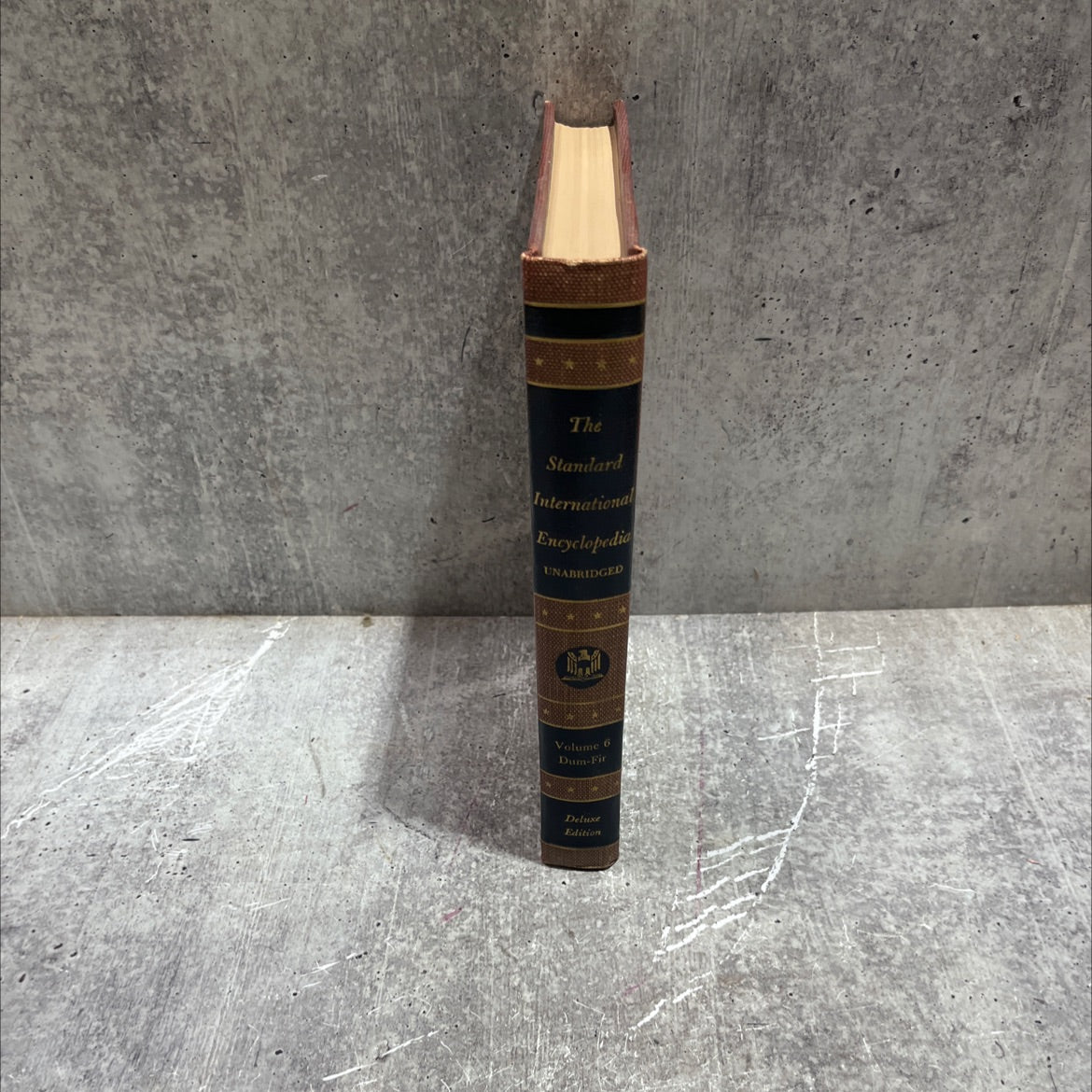 the standard international encyclopedia book, by william h. hendelson, 1953 Hardcover image 4