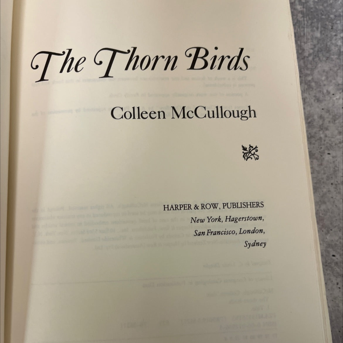 the thorn birds book, by Colleen McCullough, 1977 Hardcover, Vintage image 2