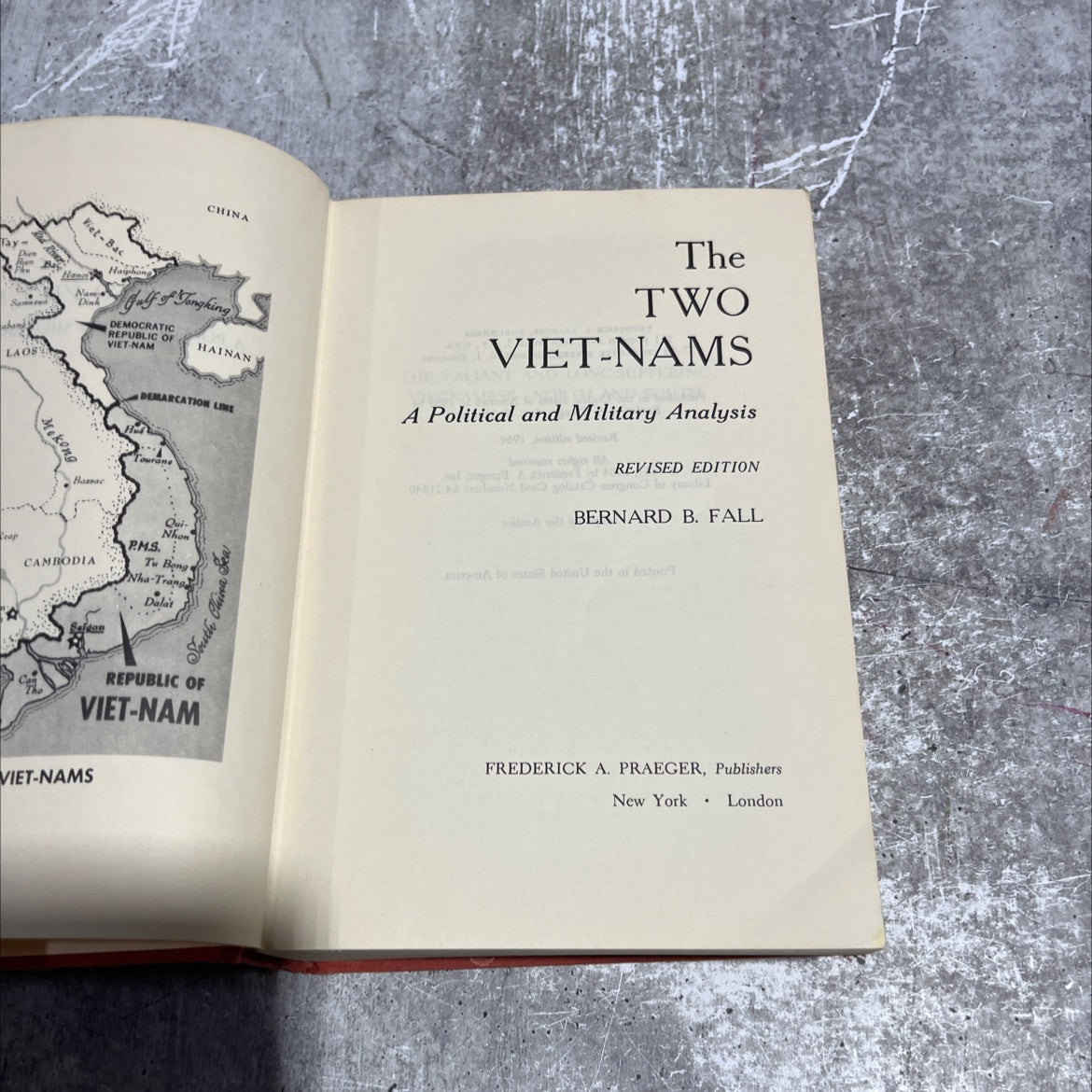 the two viet-nams book, by bernard b. fall, 1964 Hardcover image 2