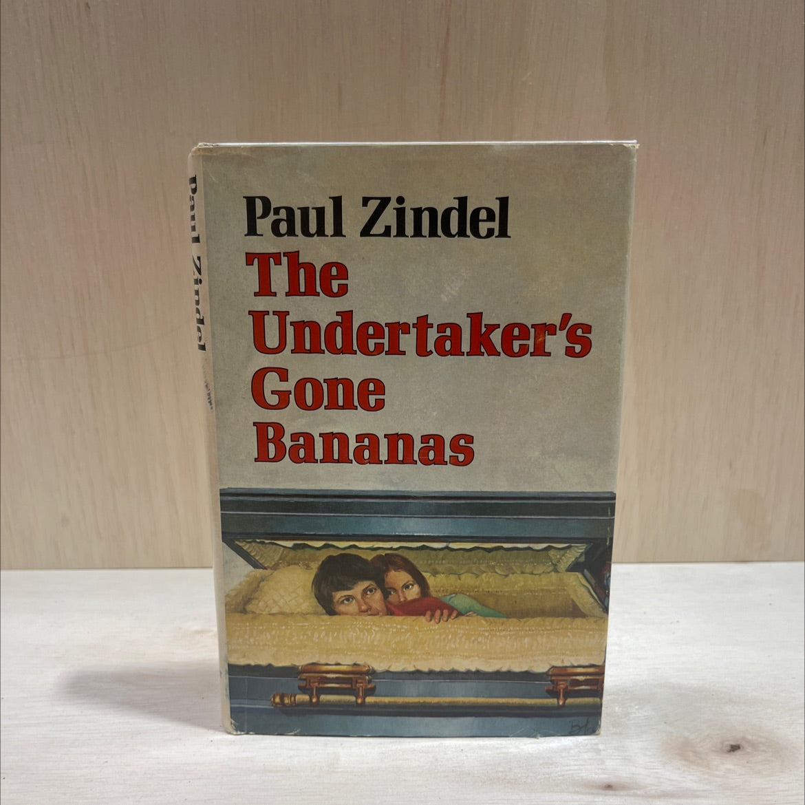 the undertaker's gone bananas book, by Paul Zindel, 1978 Hardcover image 1