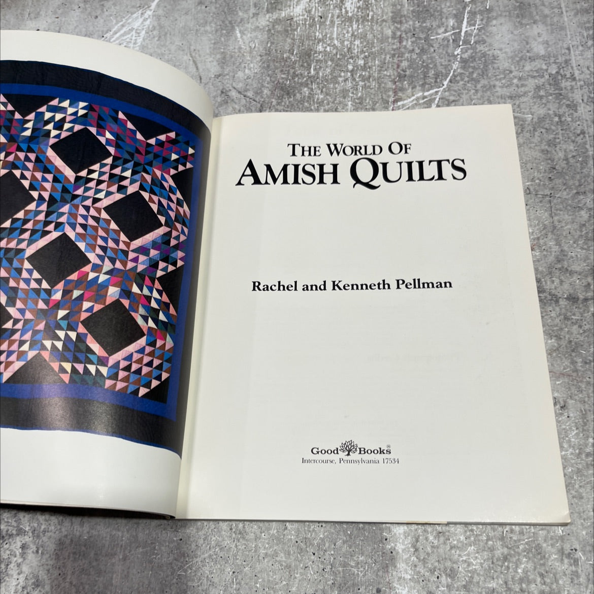 the world of amish quilts book, by rachel and kenneth pellman, 1984 Paperback image 2