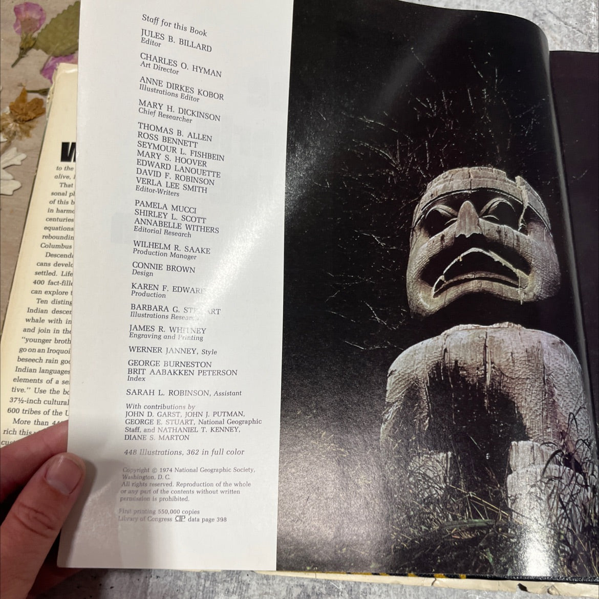 the world of the american indian book, by national geographic society, 1974 Hardcover image 3