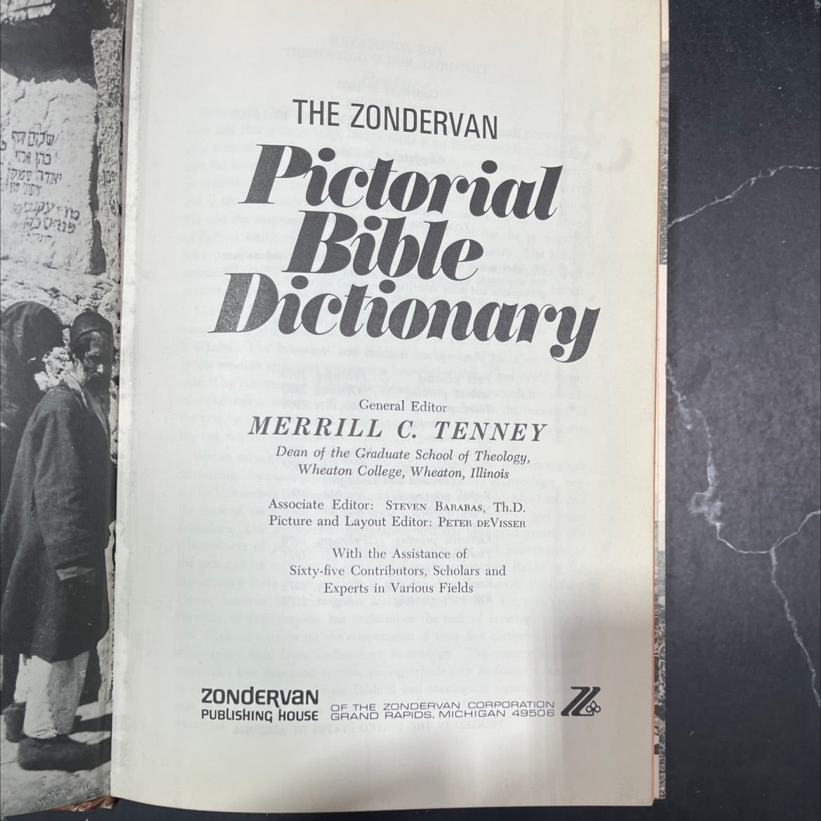 the zondervan pictorial bible dictionary book, by merrill c. tenney, 1970 Hardcover image 2