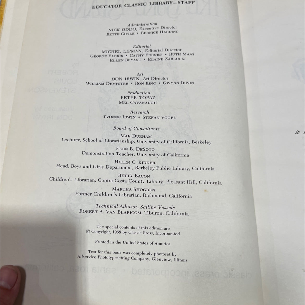 treasure island book, by robert louis stevenson, 1968 Hardcover image 3