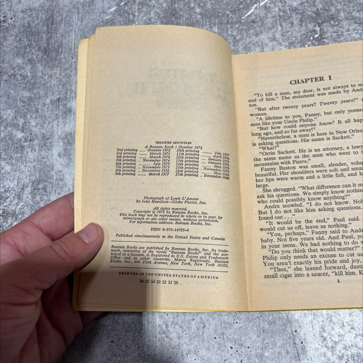 treasure mountain book, by louis l'amour, 1979 Paperback image 3