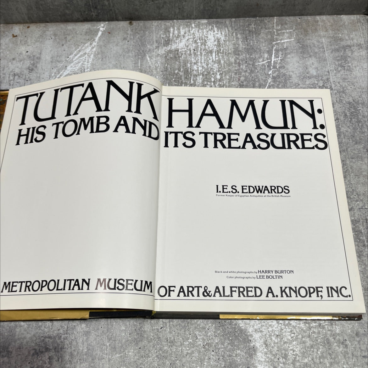tutankhamun his tomb and its treasures book, by i.e.s. edwards, 1977 Hardcover image 2