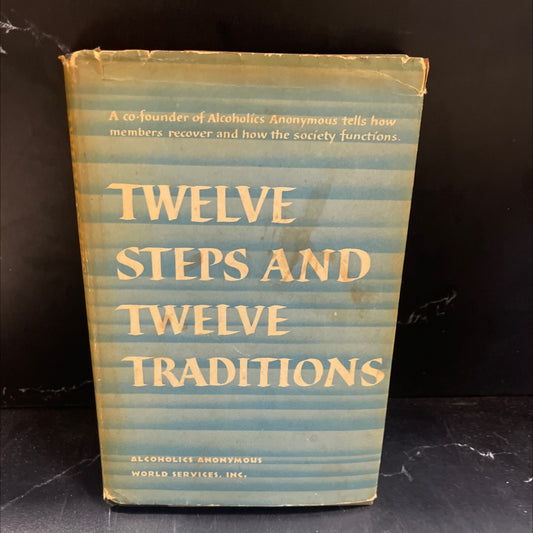 twelve steps and twelve traditions book, by Alcoholics Anonymous World Services, Inc., 1980 Hardcover image 1