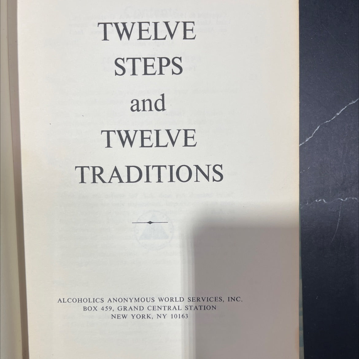 twelve steps and twelve traditions book, by Alcoholics Anonymous World Services, Inc., 1980 Hardcover image 2