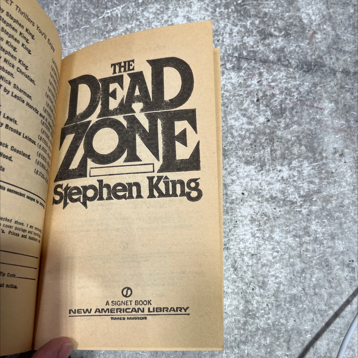 unknown book, by Stephen King, 1979 Paperback image 2