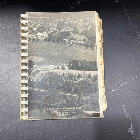 unknown book, by unknown, 1984 Paperback, Vintage image 1
