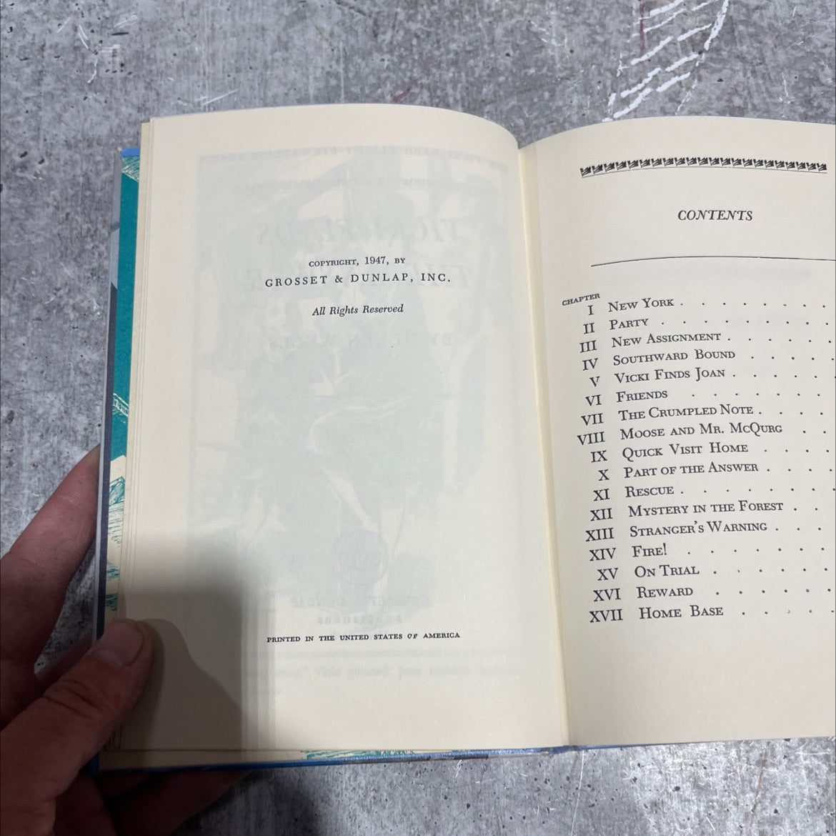 vicki finds the answer book, by helen wells, 1947 Hardcover image 3