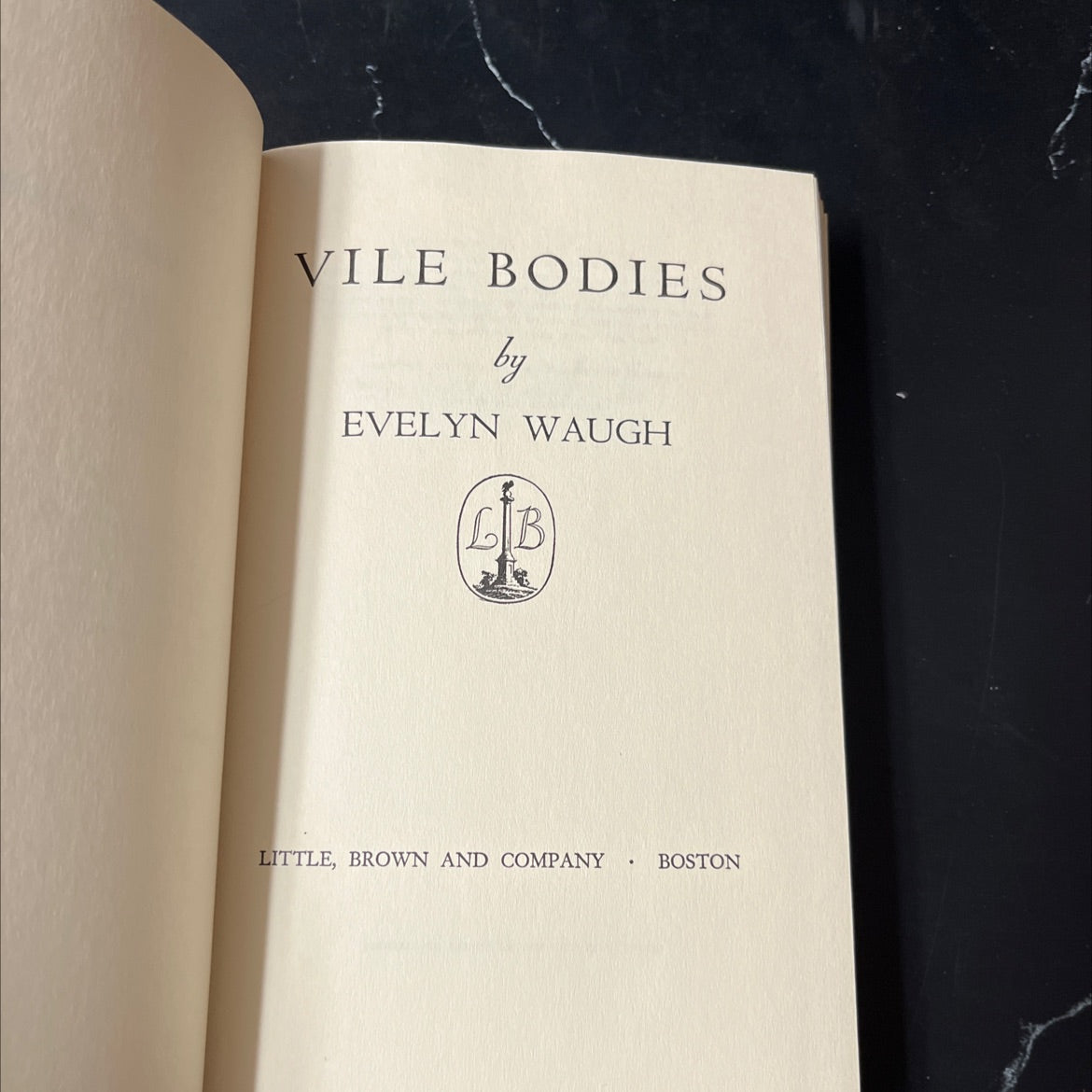 vile bodies book, by evelyn waugh, 1977 Hardcover image 2