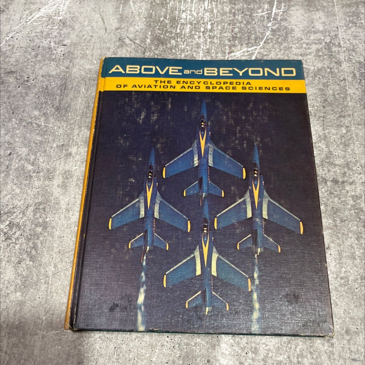 volume 3 bombs-cosmology above and beyond the encyclopedia of aviation and space sciences book, by unknown, 1968 image 1