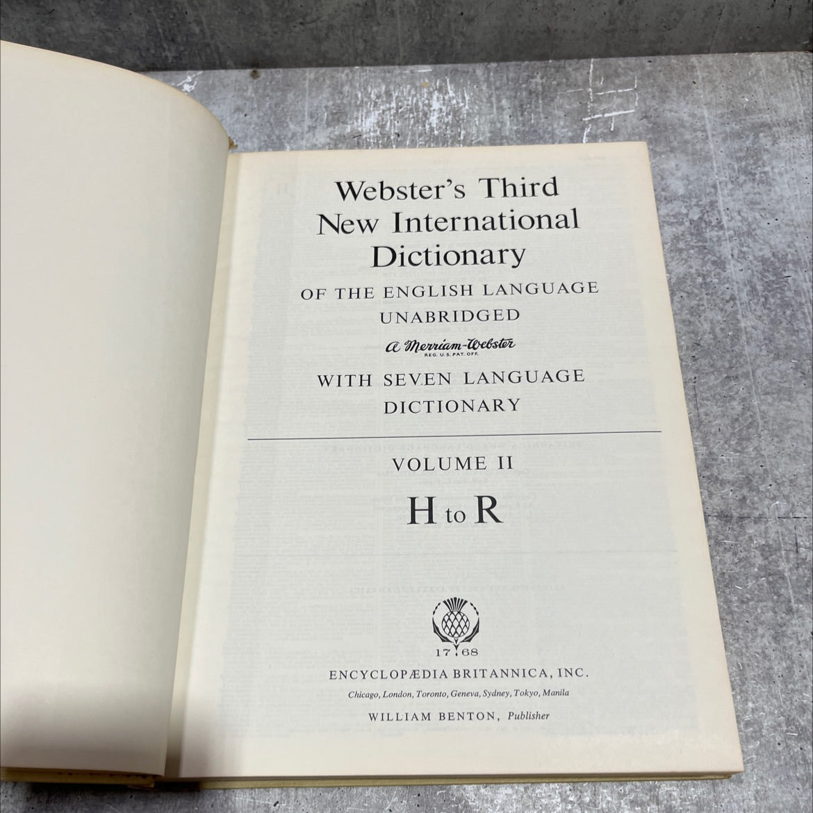 webster's third new international dictionary of the english language unabridged volume ii h to r book, by g. & c. image 2