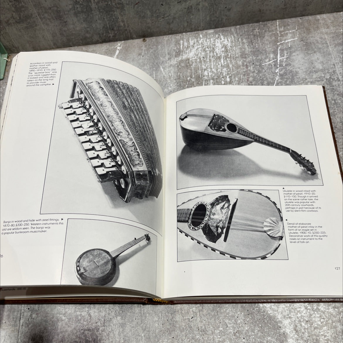 western memorabilia collectibles of the old west book, by William C. Ketchum, 1980 Hardcover image 4