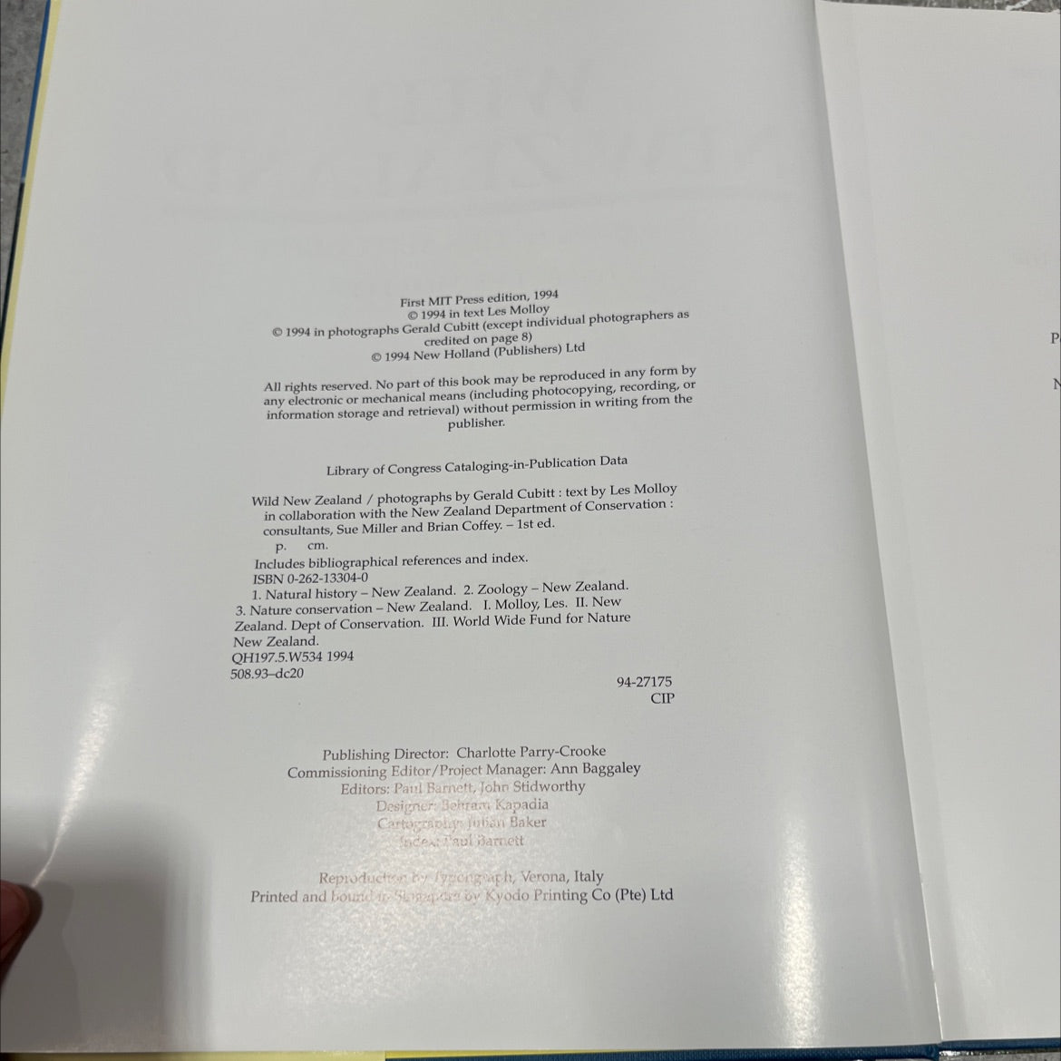 wild new zealand book, by les molloy, 1994 Hardcover image 3